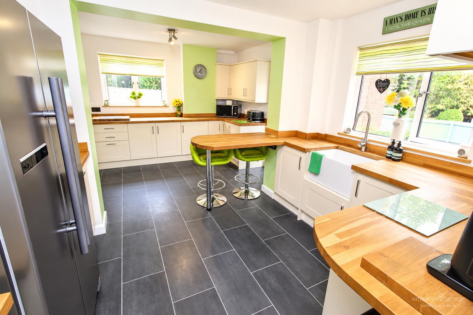 Kernham Drive, Tilehurst, Reading